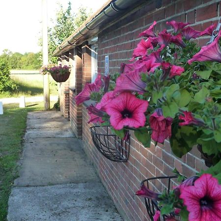 Bed and Breakfast Lockgate Dairy Чичестер Экстерьер фото