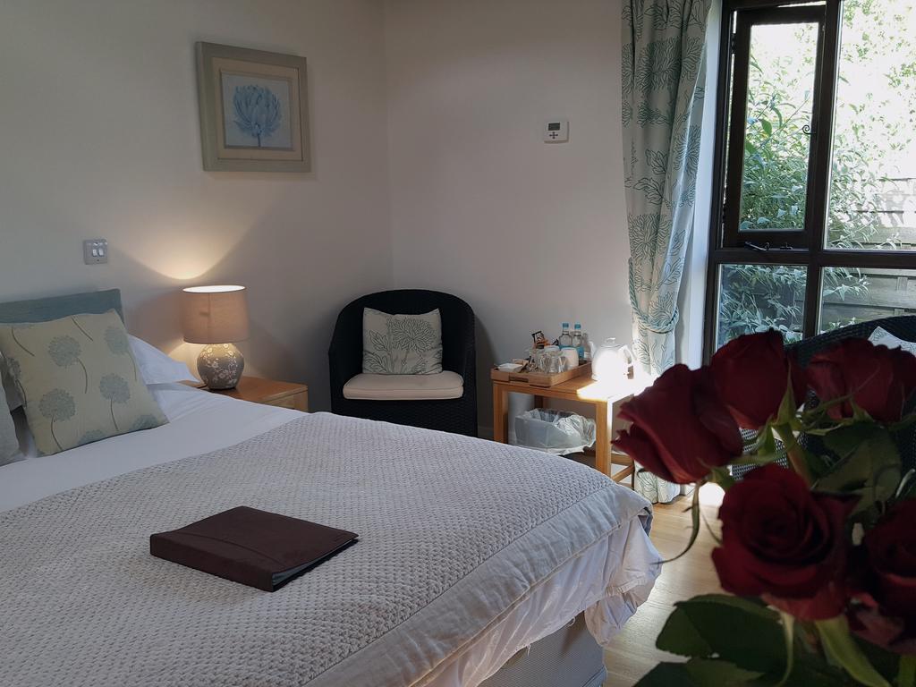 Bed and Breakfast Lockgate Dairy Чичестер Экстерьер фото